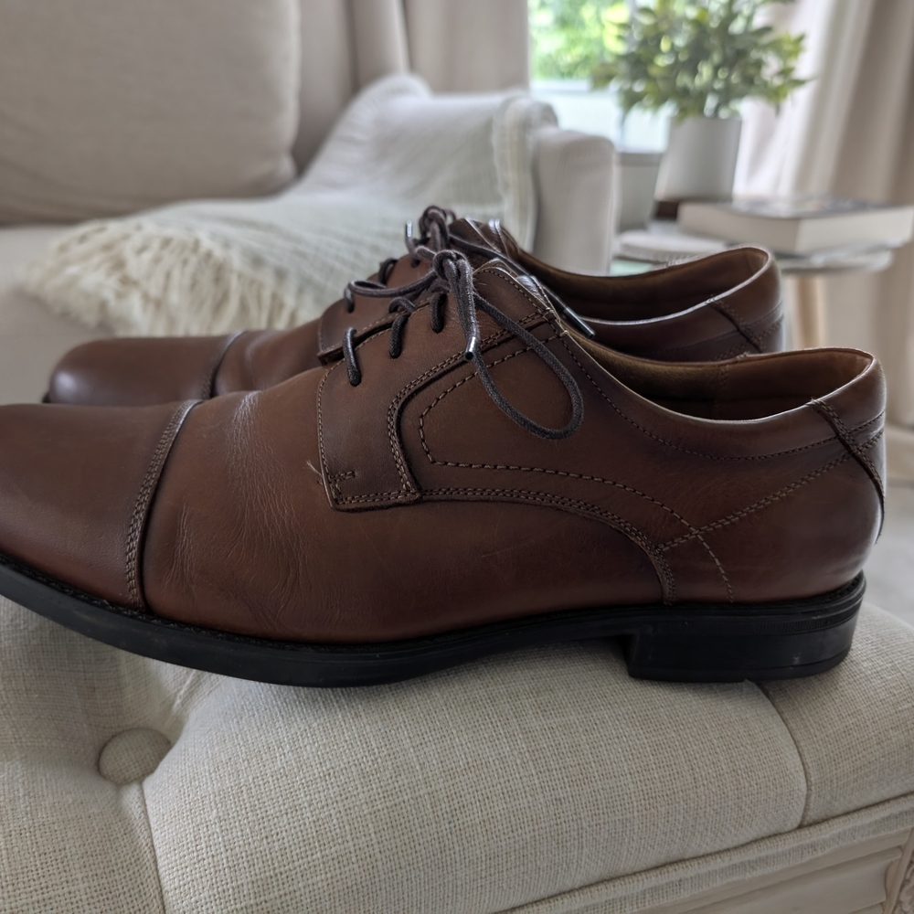 Florsheim Brown Leather Oxford Shoes Cap Toe Design